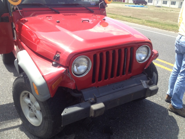 Auto body repair & detailing: Wrangler body damage, jeep wrangler, grill shell