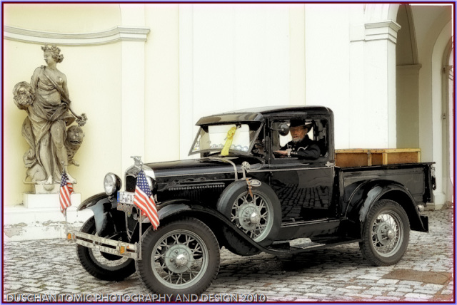 Classic/Antique Car Repair: how to remove I Steering Wheel at my Ford A Pickup 1931, e mail greetings, good luck jack