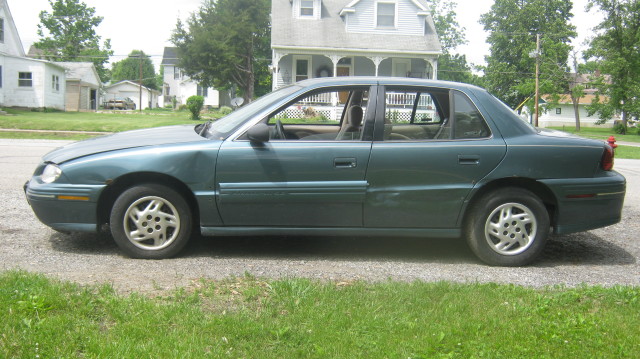 Pontiac Repair: 1996 Pontiac Grand AM SE, ding sound, altenator