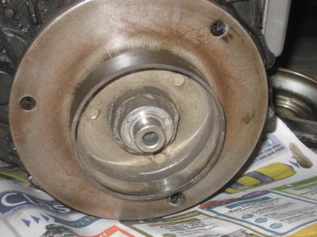 Bottom flywheel assembly