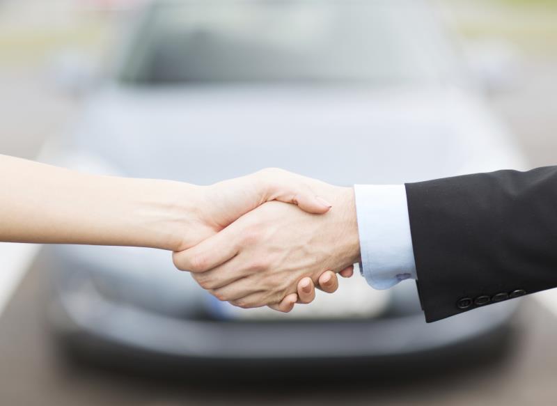 Can I Buy a Car From a Private Seller With a Car Loan?