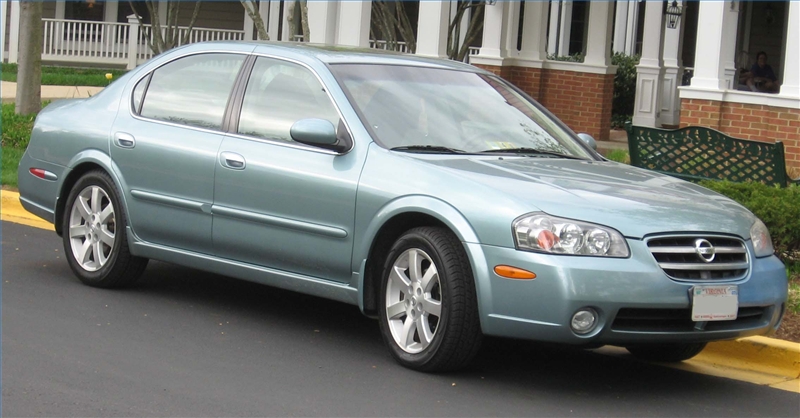 Nissan Maxima GLE Vs. SE