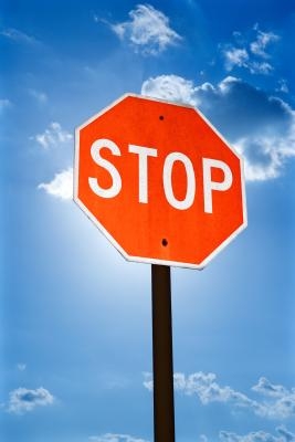 How to Proceed at a Stop Sign When Taking the Driving Test