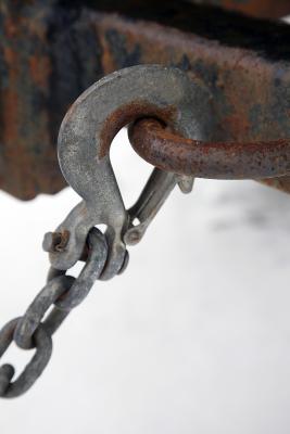 Safest Way to Tow a Car With Another Car