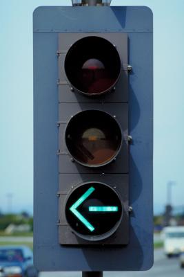 How to Do Left & Right Hand Signals While Driving