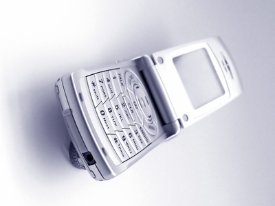 How to Set Up a Telephone in a Mercedes C230