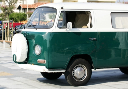 How do I Shift on a 71 VW Van?