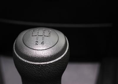 How to Drive a Car With a Tiptronic Transmission