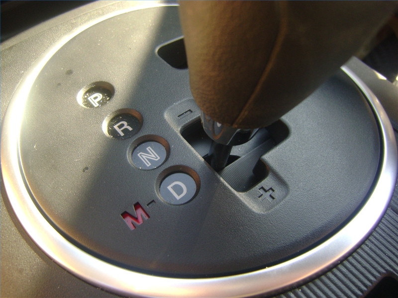 How to Use an Autoshift Transmission (with Pictures)