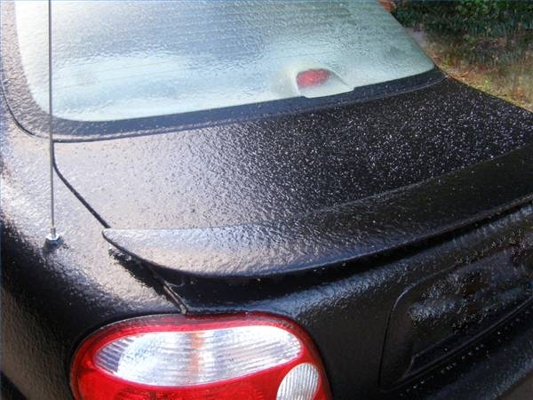 How to Defrost a Car Window Without a Heater