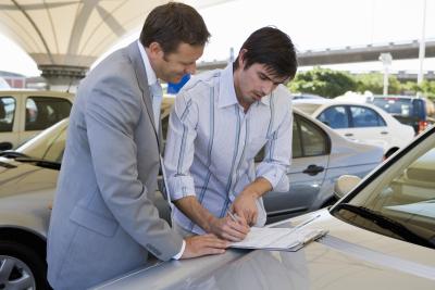 How to Sign a Car Title Transfer