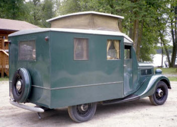 1937_ford_house_car
