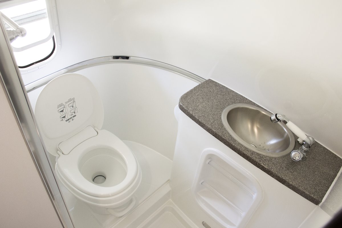 Legacy Elite bathroom