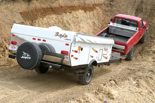 129_0508_09_z+2005_jayco_baja_10y_trailer+towing