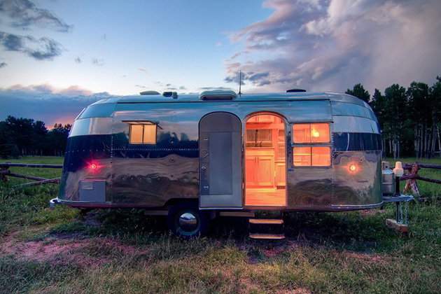 Custom-1954-Airstream-Flying-Cloud-Travel-Trailer-2