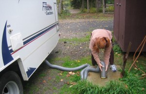 Dumping-RV-Waste-Tanks
