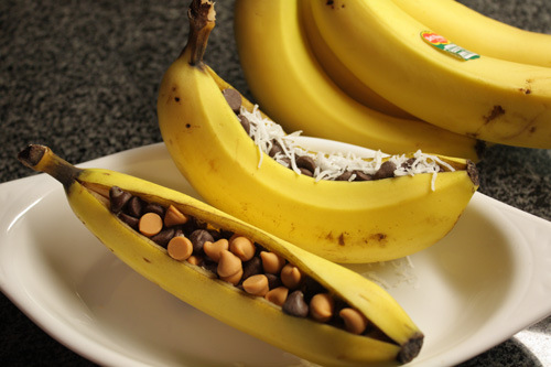 grilled banan boats
