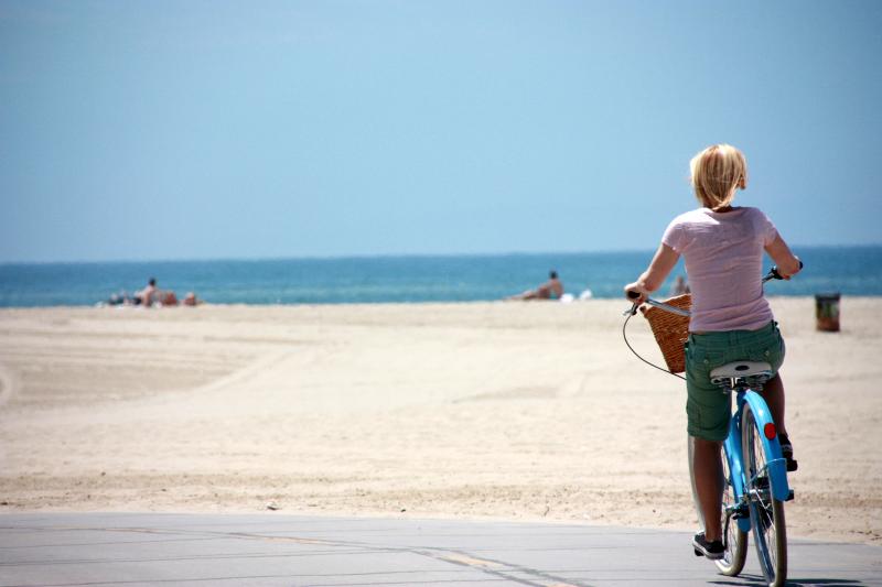 Summer_Cycling_Venice_Beach