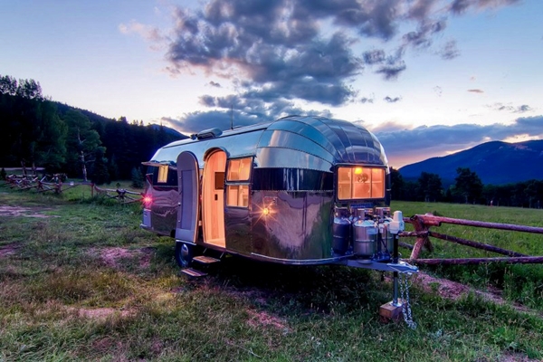 Airstream-Flying-Cloud-Travel-Trailer1