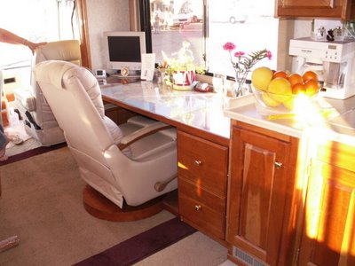 Desk-1b-786528