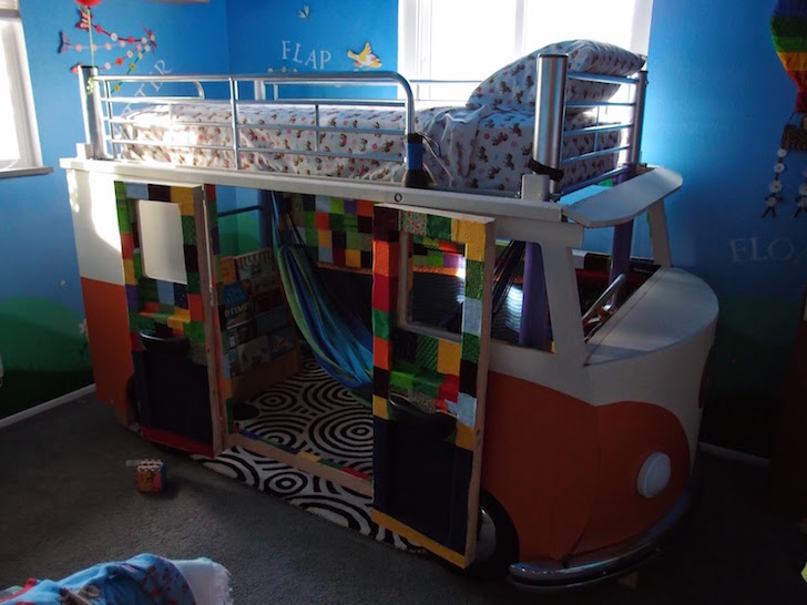 VW-bunkbed-in-kids-room