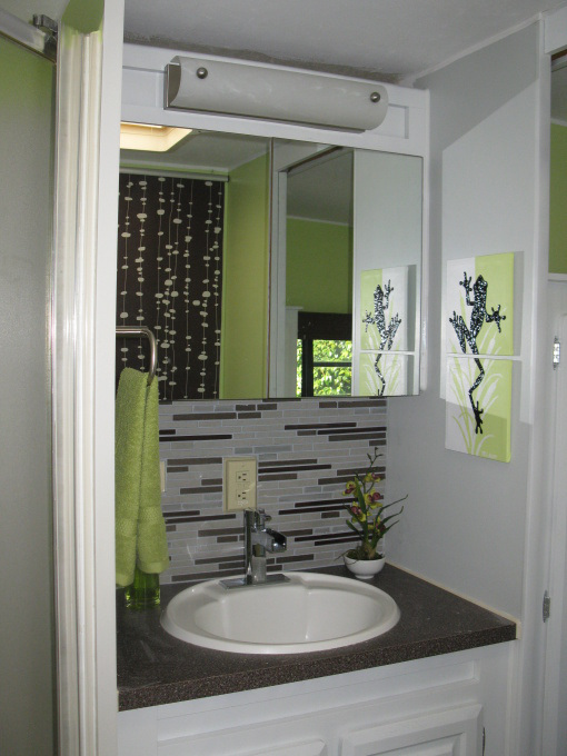 modern-rv-bathroom-design