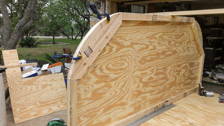 He-even-took-the-time-to-make-curved-bracing