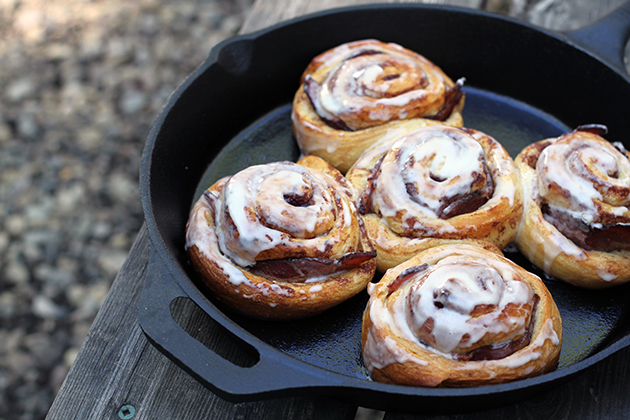 Bacon-Stuffed-Cinnamon-Buns