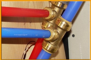 Pex hot and cold water pipes