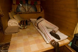 dipa-vasudeva-das-work-van-to-tiny-cabin-conversion-diy-motorhome-0010-600x400