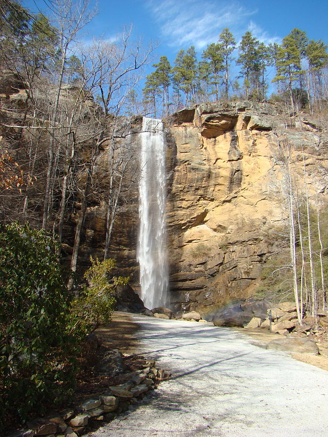 675px-Toccoa_Falls,_Georgia3