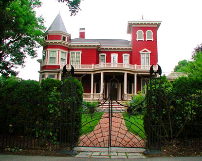 maine-stephen-king-house