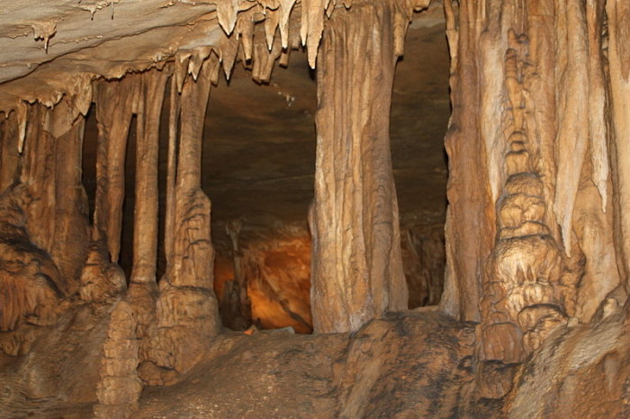 Marengo_Cave_Indiana_9-700x466