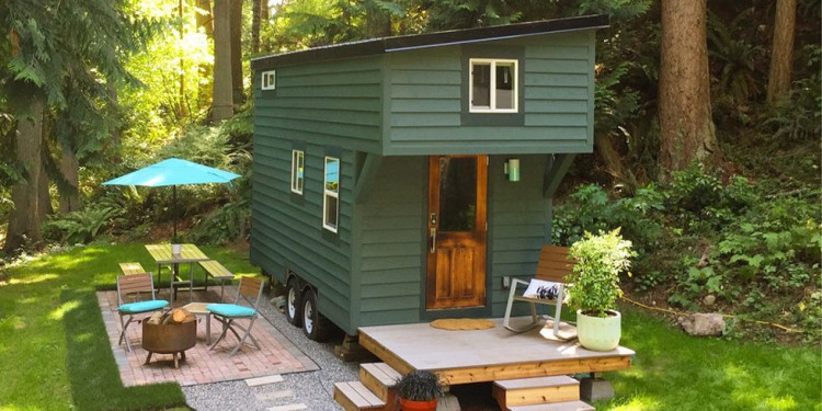 landscape-1440086520-tiny-green-home