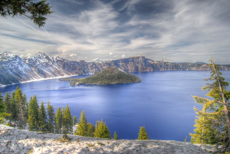 crater-lake-277123_1280