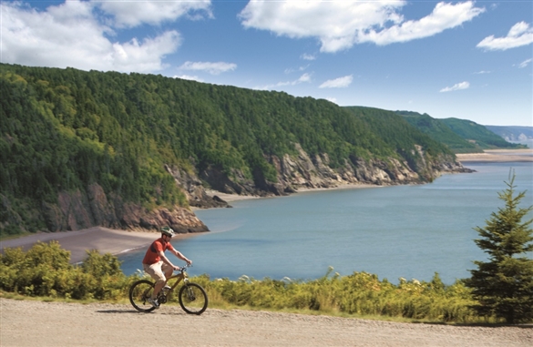 biking_the_fundy_trail_parkway