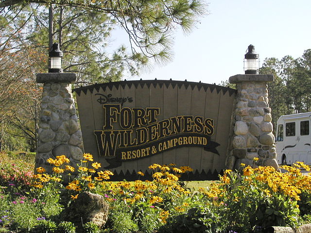 640px-Disney's_Fort_Wilderness_Resort_and_Campground_sign