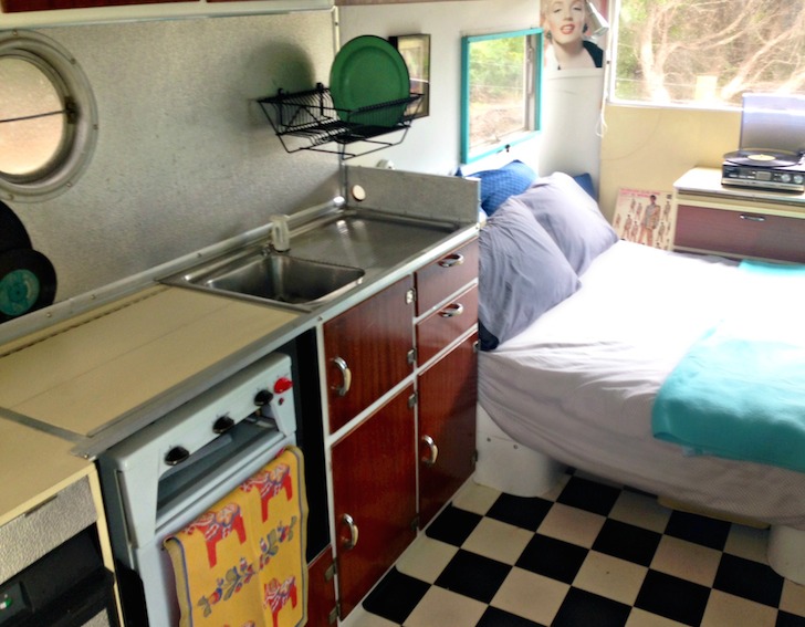 Miss-Myrtle-vintage-caravan
