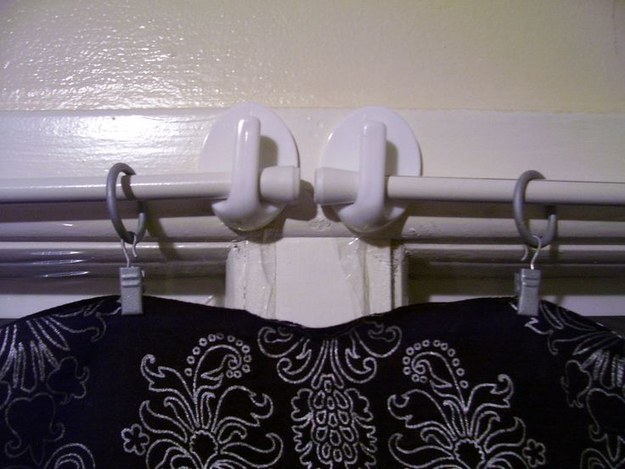hang curtains using command hooks