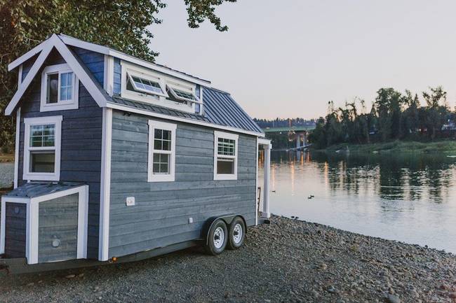 tiny home mobile living