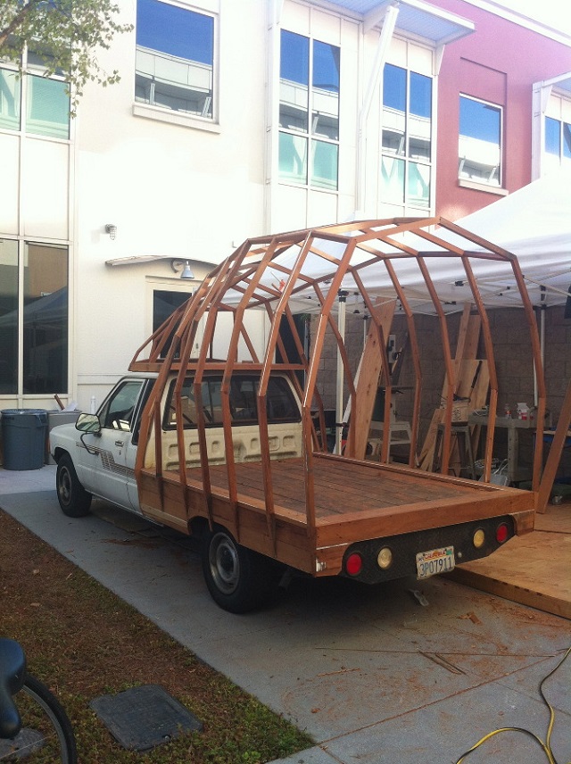 Toyota-Pick-Up-Camper-3