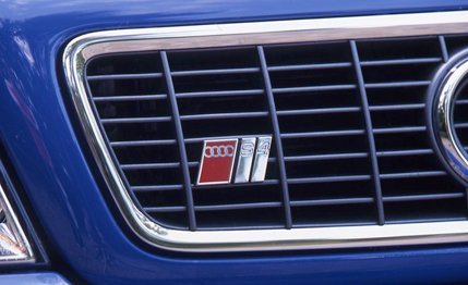 Audi S4 Quattro vs. BMW M3, Mercedes-Benz C43 AMG, Saab 9-3 Viggen