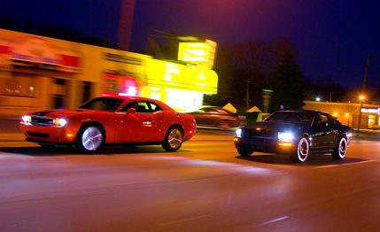 2008 Dodge Challenger SRT8 vs. 2008 Ford Mustang Bullitt