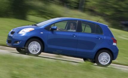 2009 Toyota Yaris 5-Door Hatchback