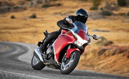 2010 Honda VFR1200F with Dual-Clutch Transmission