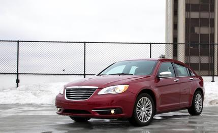 2011 Chrysler 200 Limited V6 Sedan