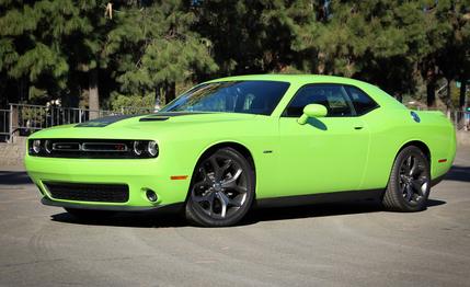 2015 Dodge Challenger R/T 5.7L Manual