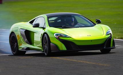 2016 McLaren 675LT