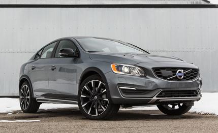 2016 Volvo S60 Cross Country