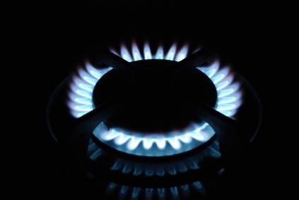 What are the Pros and Cons of Gas-Powered Cars?